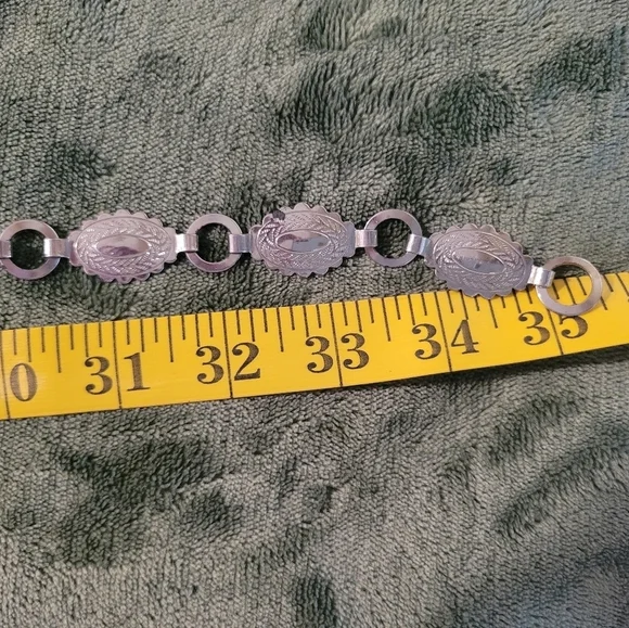 Vintage Costume Grade Silver Concho belt - Picture 6 of 6